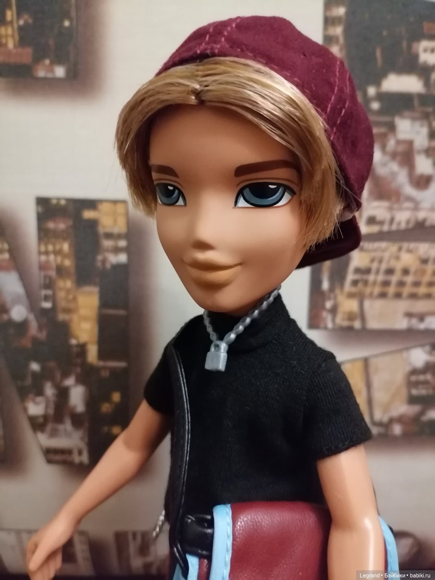 Лурения: винтажный Эйтан и новый Bratz Cameron