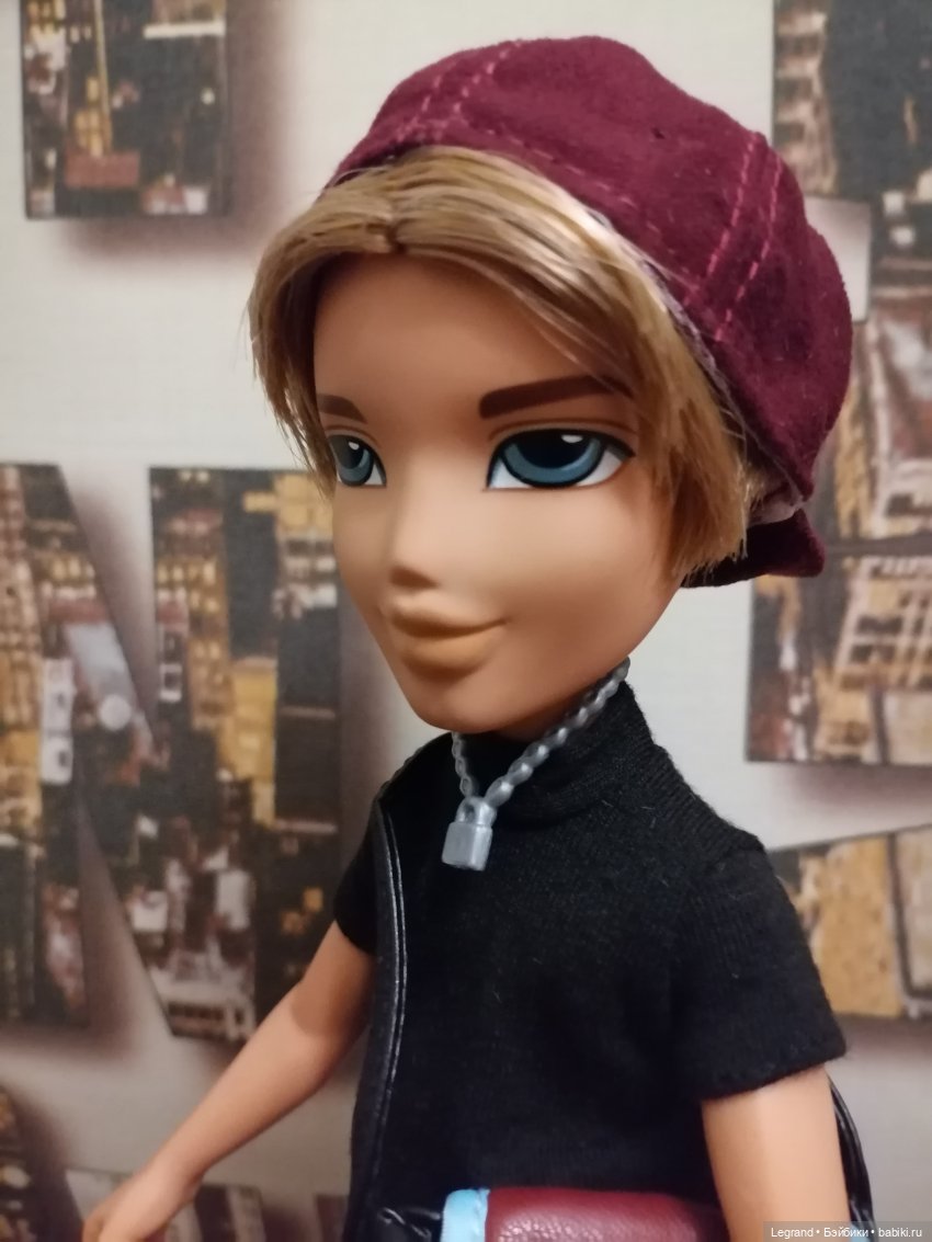 Лурения: винтажный Эйтан и новый Bratz Cameron