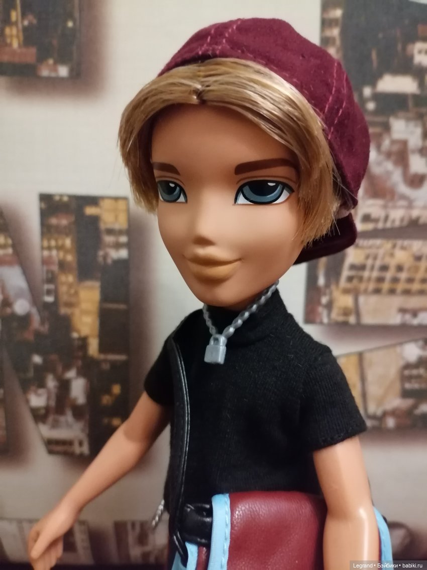 Лурения: винтажный Эйтан и новый Bratz Cameron