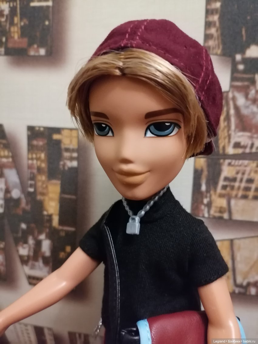 Лурения: винтажный Эйтан и новый Bratz Cameron