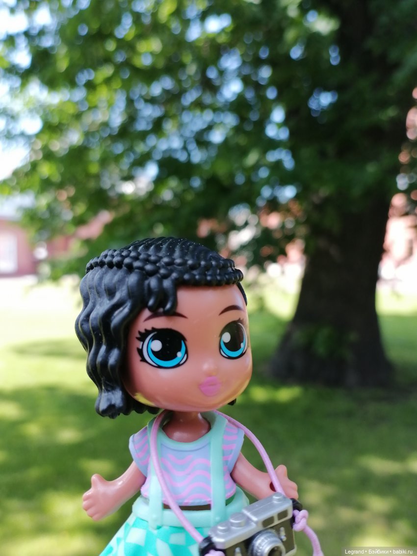 Санкт-Петербург: Берен у фонтана возле музея "Мир воды"