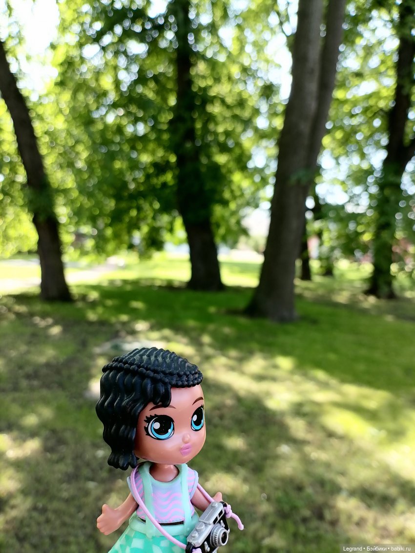 Санкт-Петербург: Берен у фонтана возле музея "Мир воды"