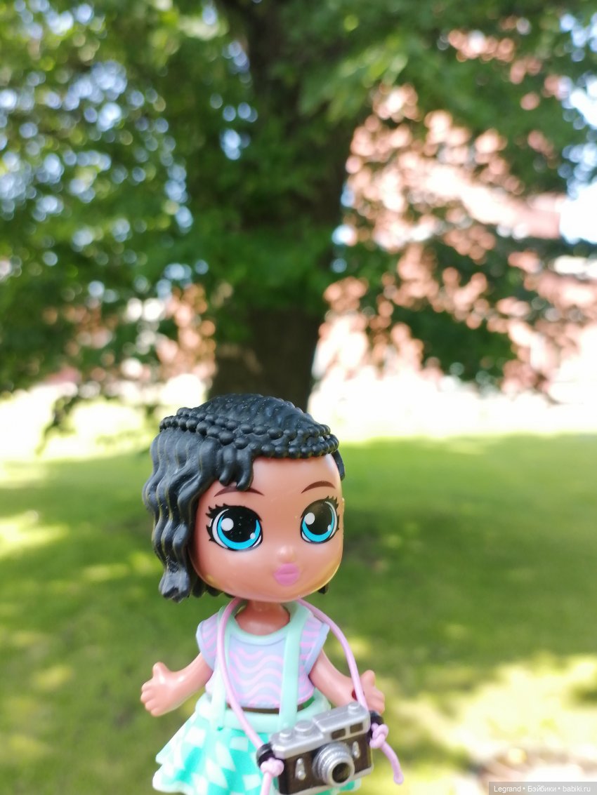 Санкт-Петербург: Берен у фонтана возле музея "Мир воды"