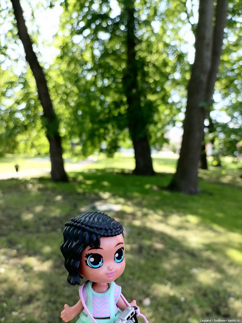 Санкт-Петербург: Берен у фонтана возле музея "Мир воды"