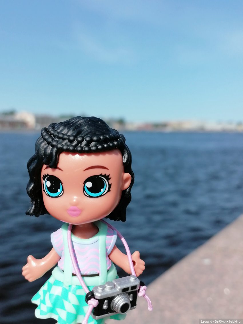 Санкт-Петербург: Берен и фламинго у фонтана и на набережной Невы