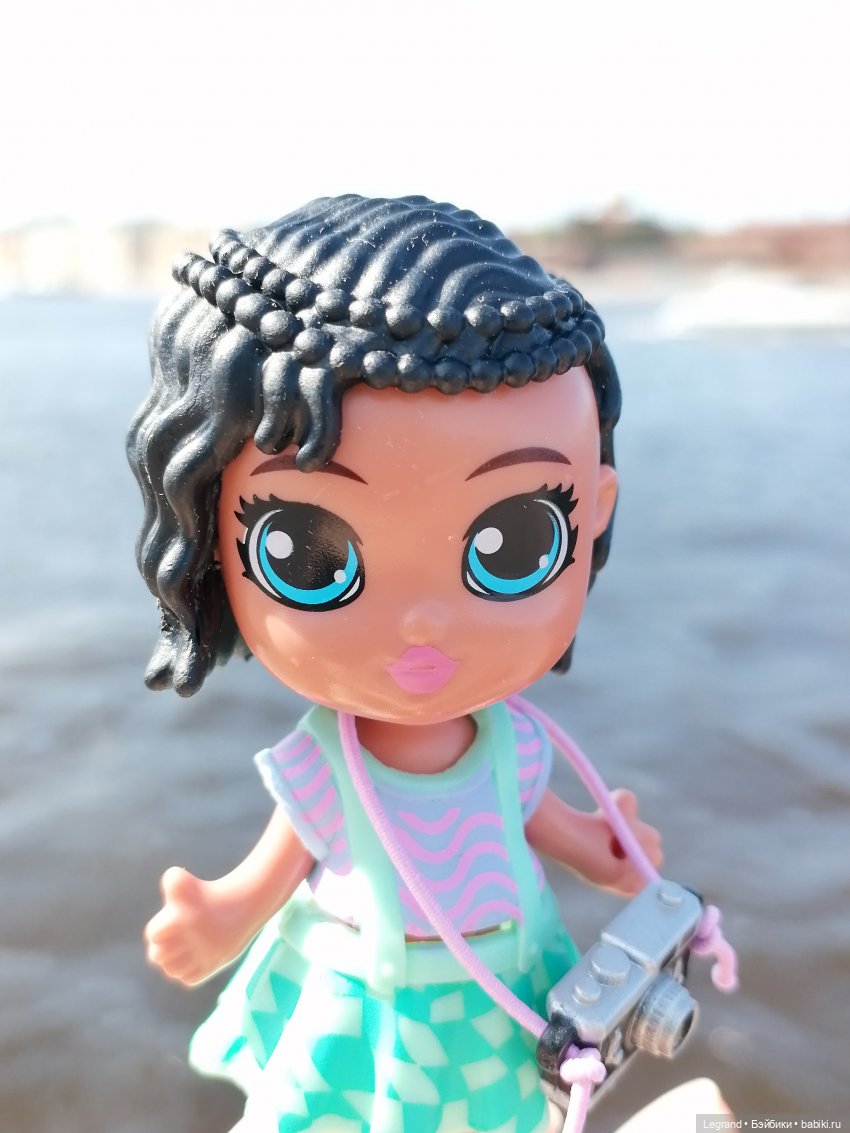 Санкт-Петербург: Берен и фламинго у фонтана и на набережной Невы