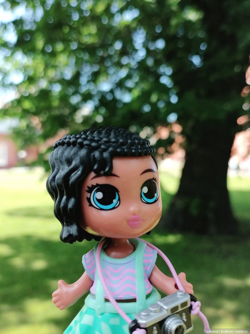 Санкт-Петербург: Берен у фонтана возле музея "Мир воды"