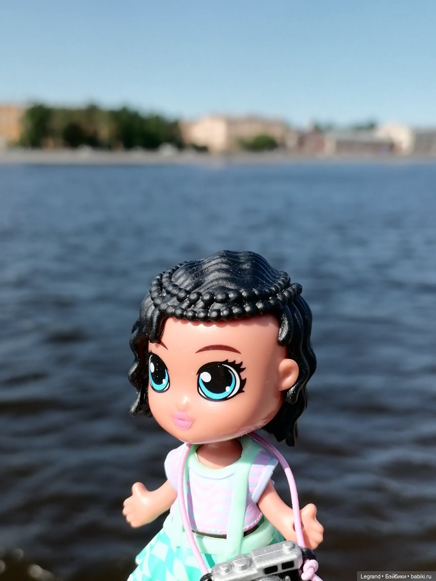 Санкт-Петербург: Берен и фламинго у фонтана и на набережной Невы