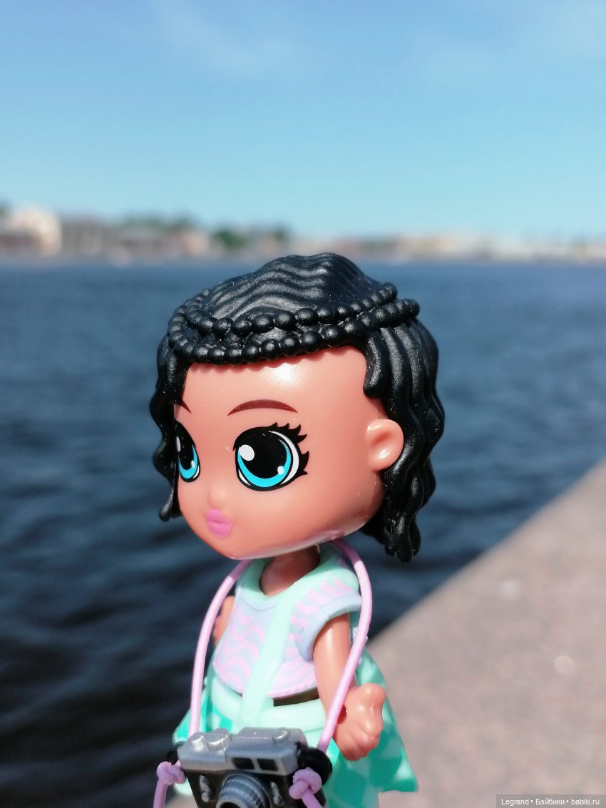 Санкт-Петербург: Берен и фламинго у фонтана и на набережной Невы