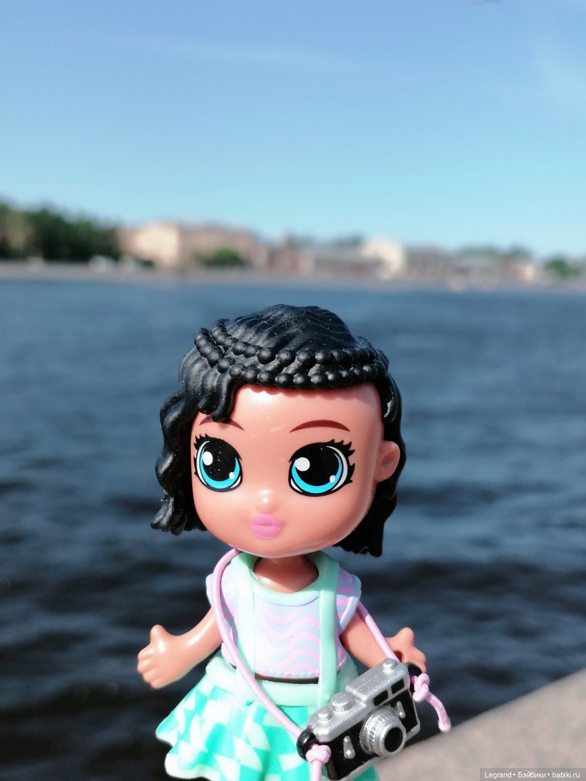 Санкт-Петербург: Берен и фламинго у фонтана и на набережной Невы