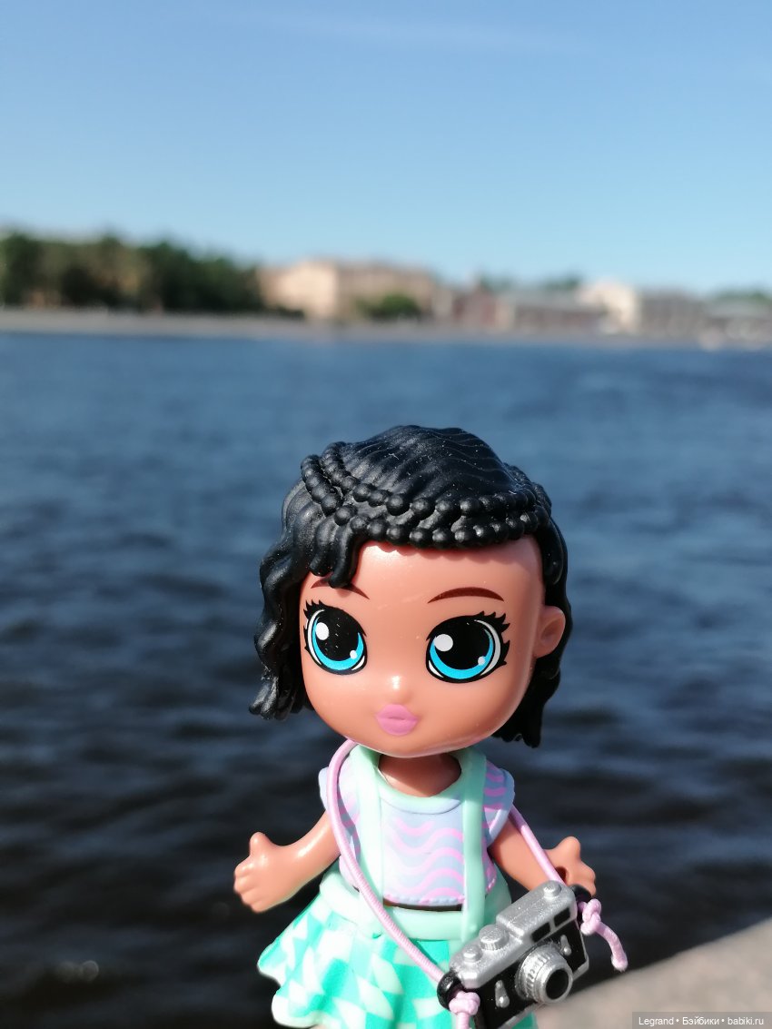 Санкт-Петербург: Берен и фламинго у фонтана и на набережной Невы