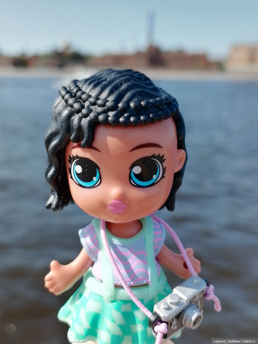 Санкт-Петербург: Берен и фламинго у фонтана и на набережной Невы