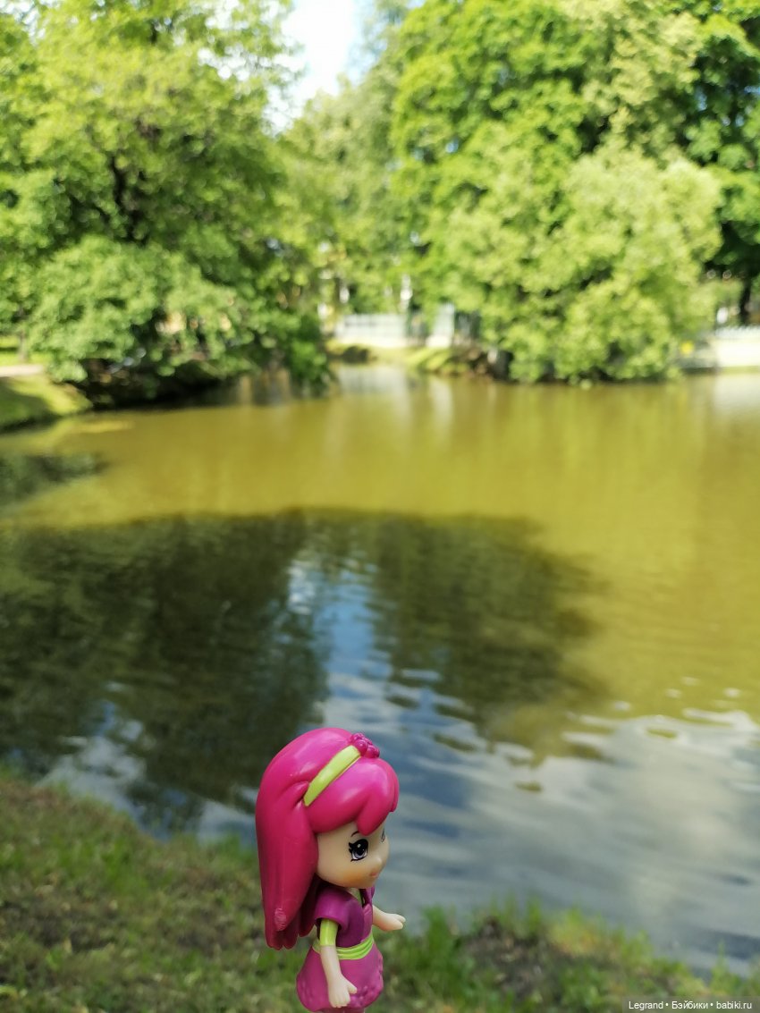 Лурения - Петербург: Шахзода у пруда в Таврическом саду