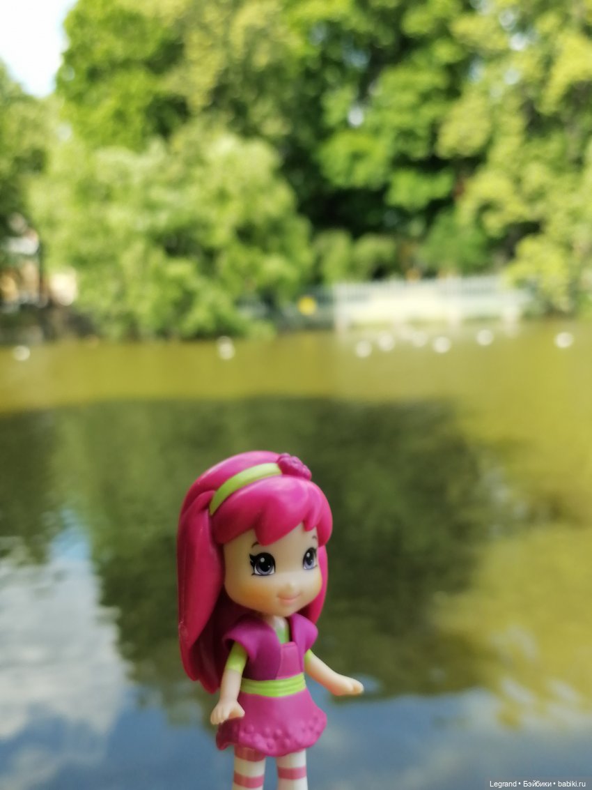 Лурения - Петербург: Шахзода у пруда в Таврическом саду