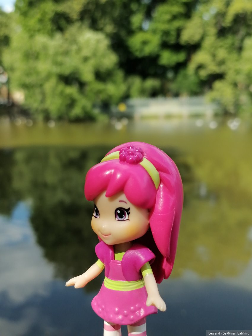 Лурения - Петербург: Шахзода у пруда в Таврическом саду