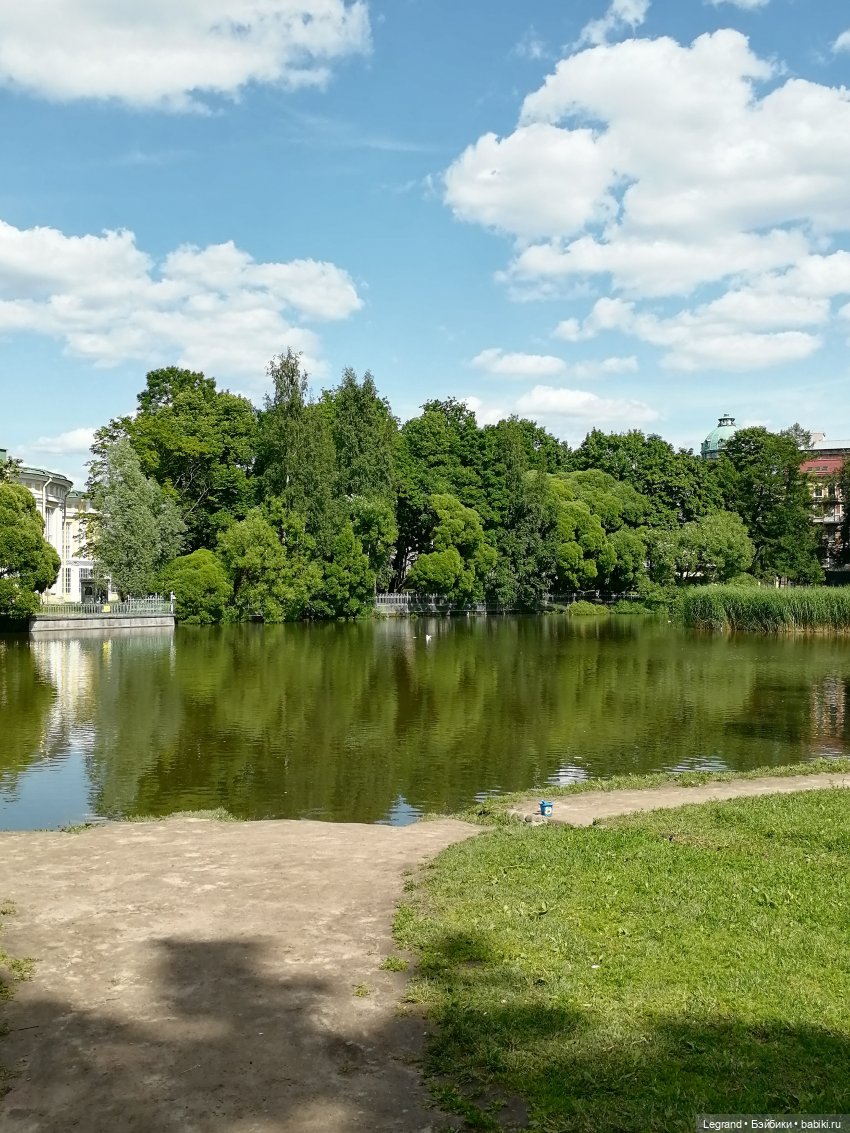 Лурения - Петербург: Шахзода у пруда в Таврическом саду