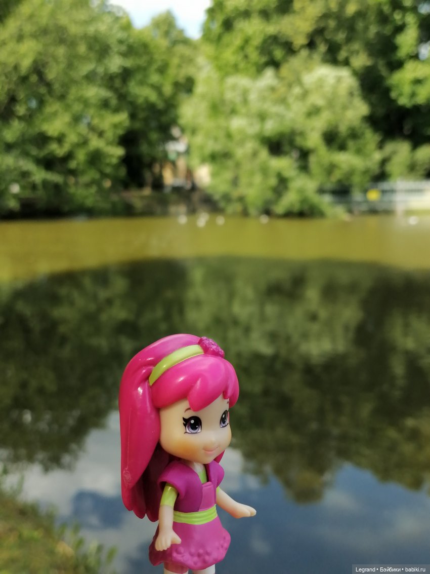 Лурения - Петербург: Шахзода у пруда в Таврическом саду