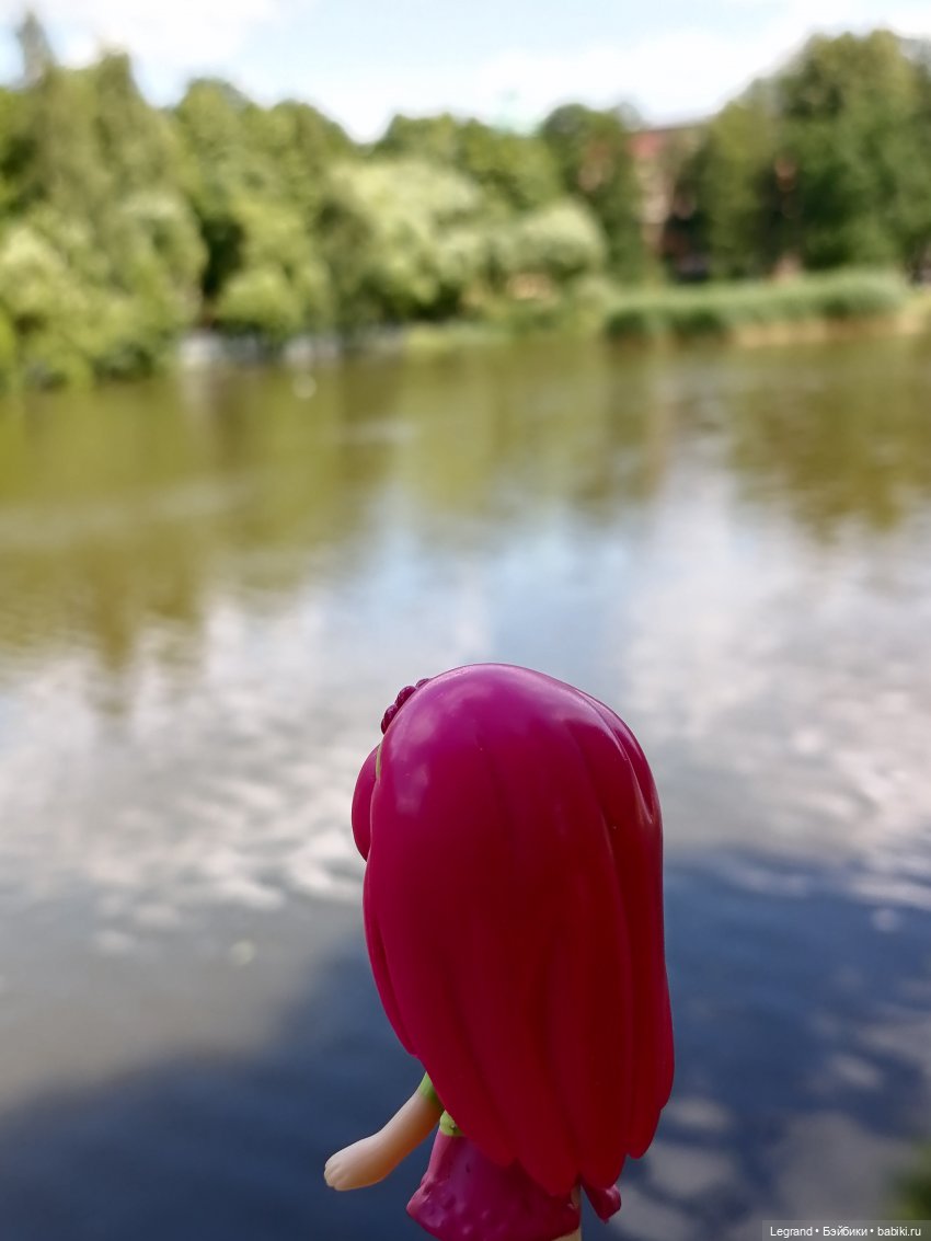 Лурения - Петербург: Шахзода у пруда в Таврическом саду