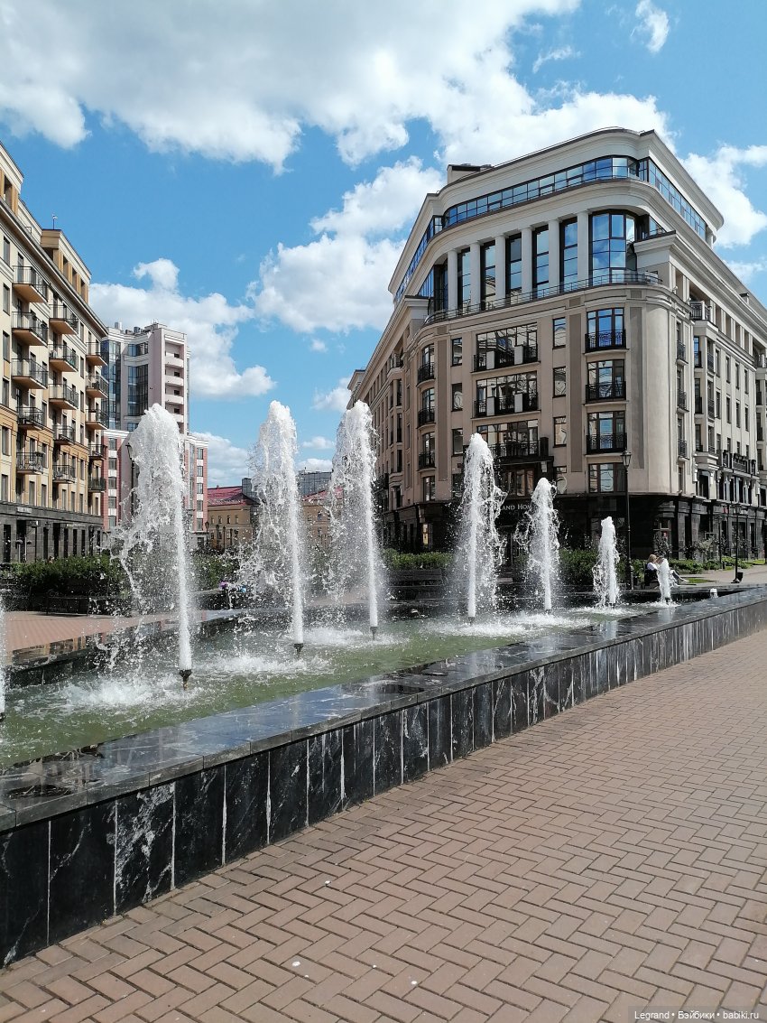 Санкт-Петербург - Парадный квартал: Берен у фонтана (фото 3)