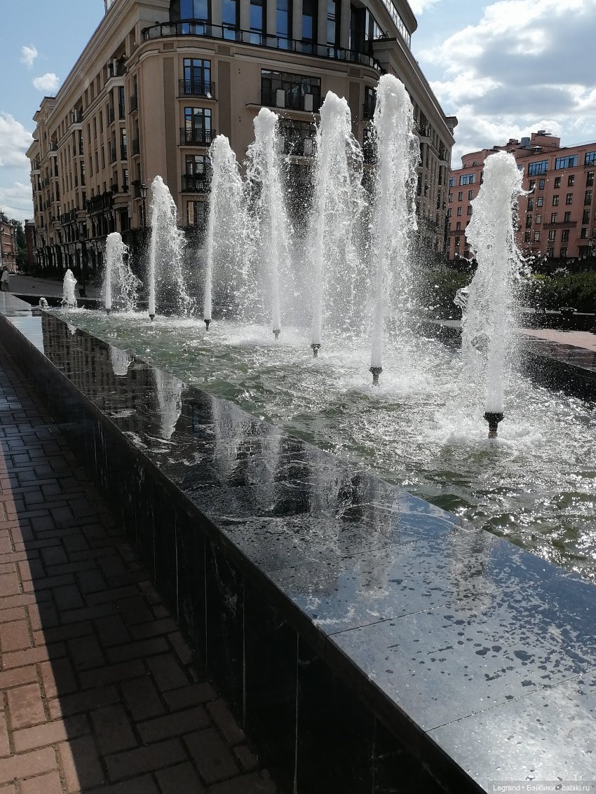 Санкт-Петербург - Парадный квартал: Берен у фонтана (фото 2)