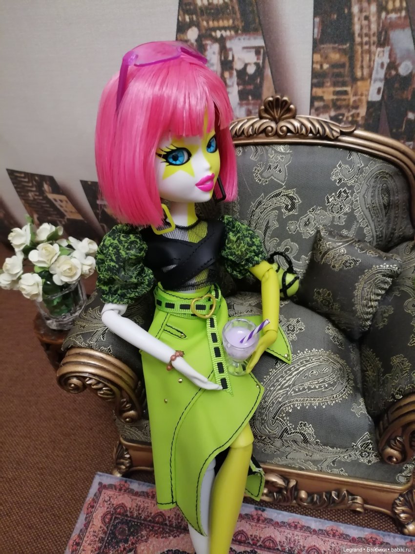 Новый аутфит Эрмелин: аутфит L.U.V. на Bratzillaz | Бэйбики Новый аутфит Эрмелин: аутфит L.U.V. на Bratzillaz (фото 6)