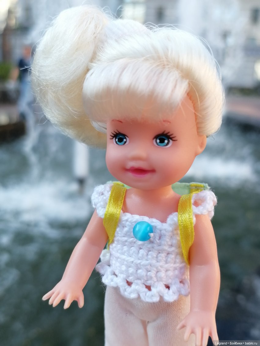 Лурения - Петербург: Камилла у фонтана