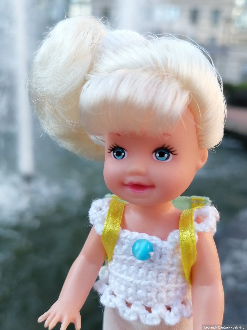 Лурения - Петербург: Камилла у фонтана