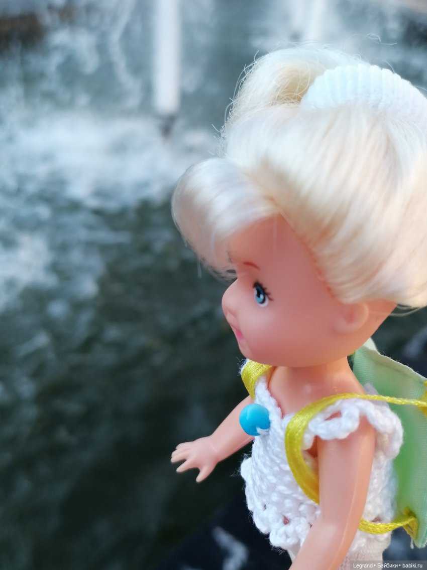 Лурения - Петербург: Камилла у фонтана