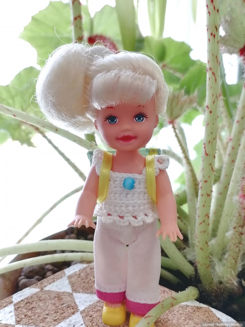 Лурения - Петербург: Камилла у фонтана