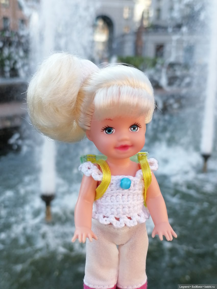 Лурения - Петербург: Камилла у фонтана