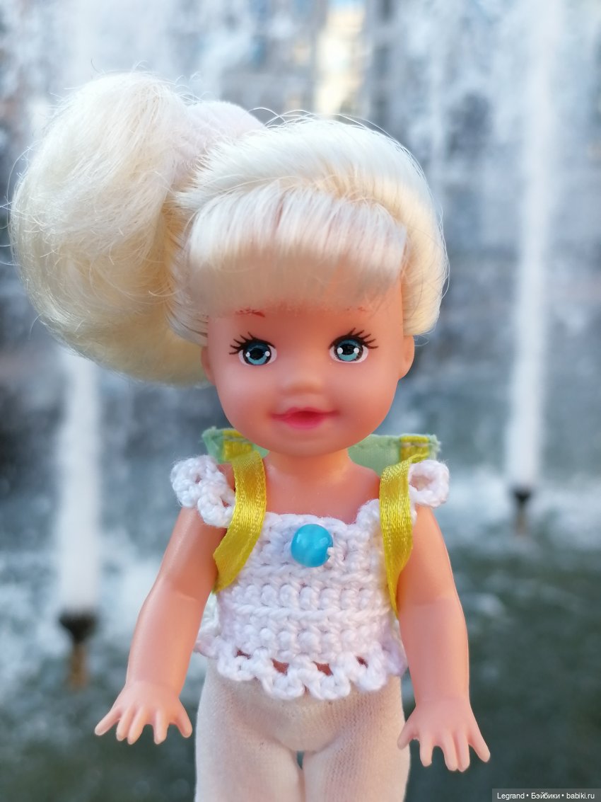 Лурения - Петербург: Камилла у фонтана