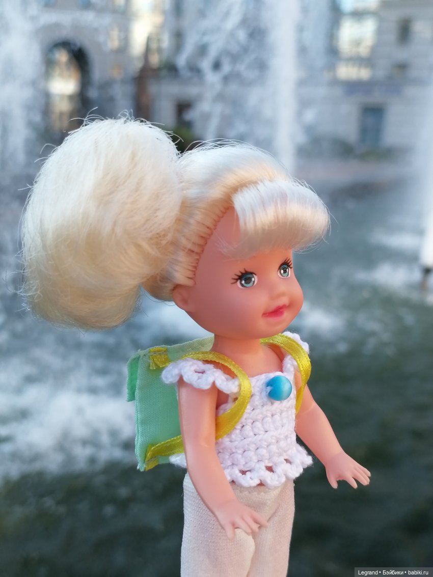 Лурения - Петербург: Камилла у фонтана