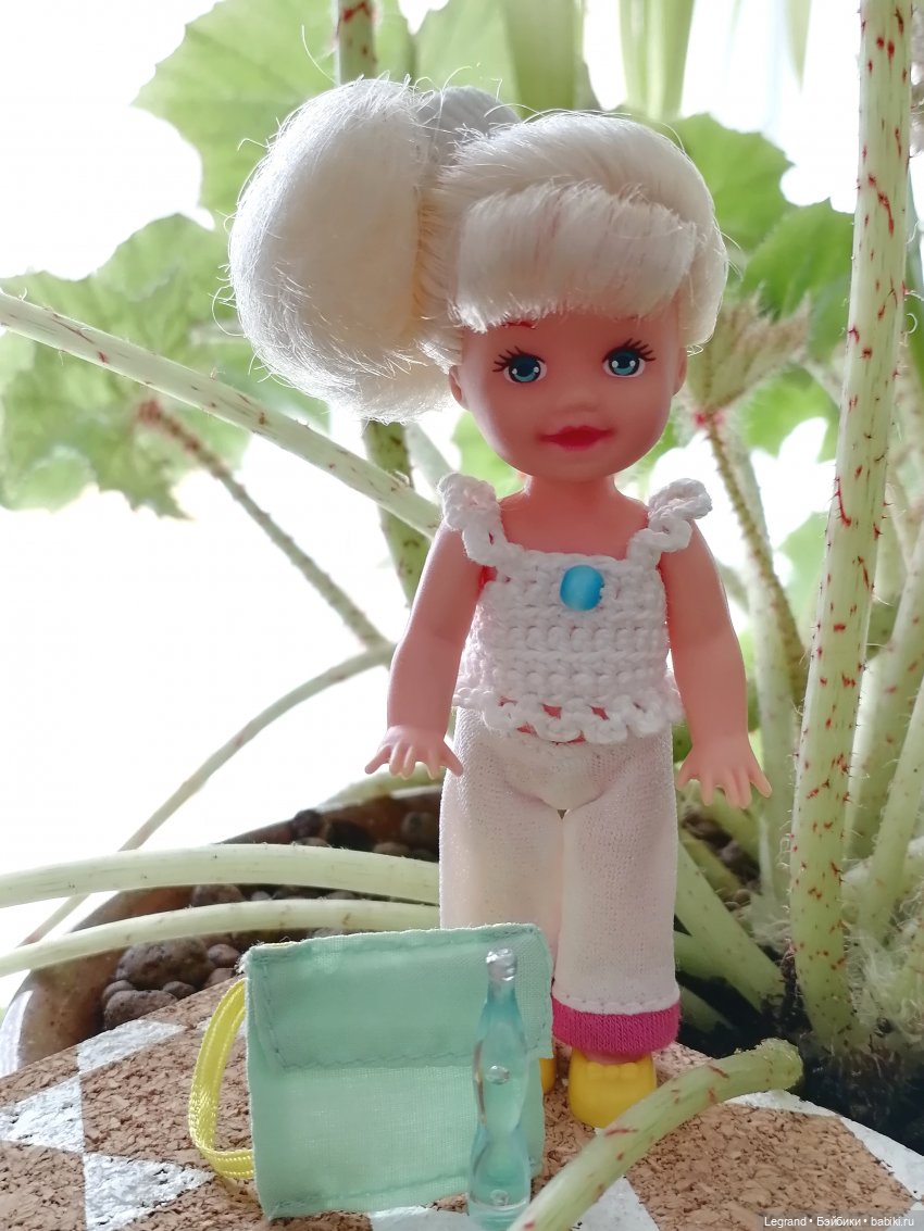 Лурения - Петербург: Камилла у фонтана