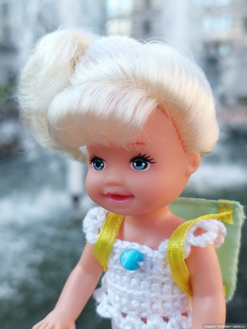 Лурения - Петербург: Камилла у фонтана