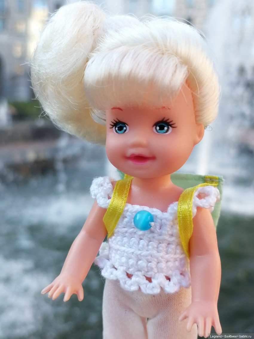 Лурения - Петербург: Камилла у фонтана