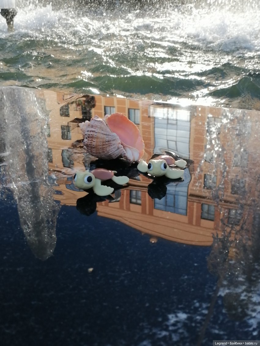 Лурения - Петербург: питомцы у фонтана