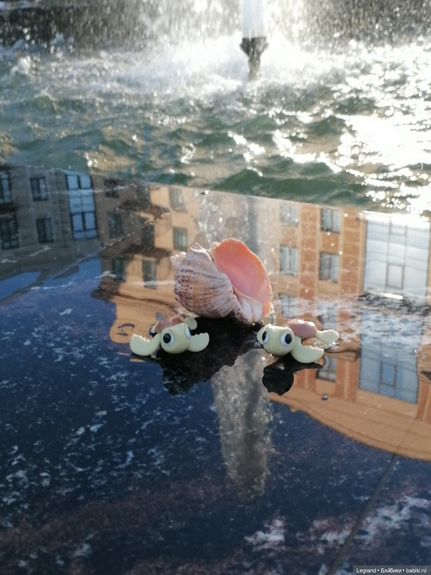 Лурения - Петербург: питомцы у фонтана