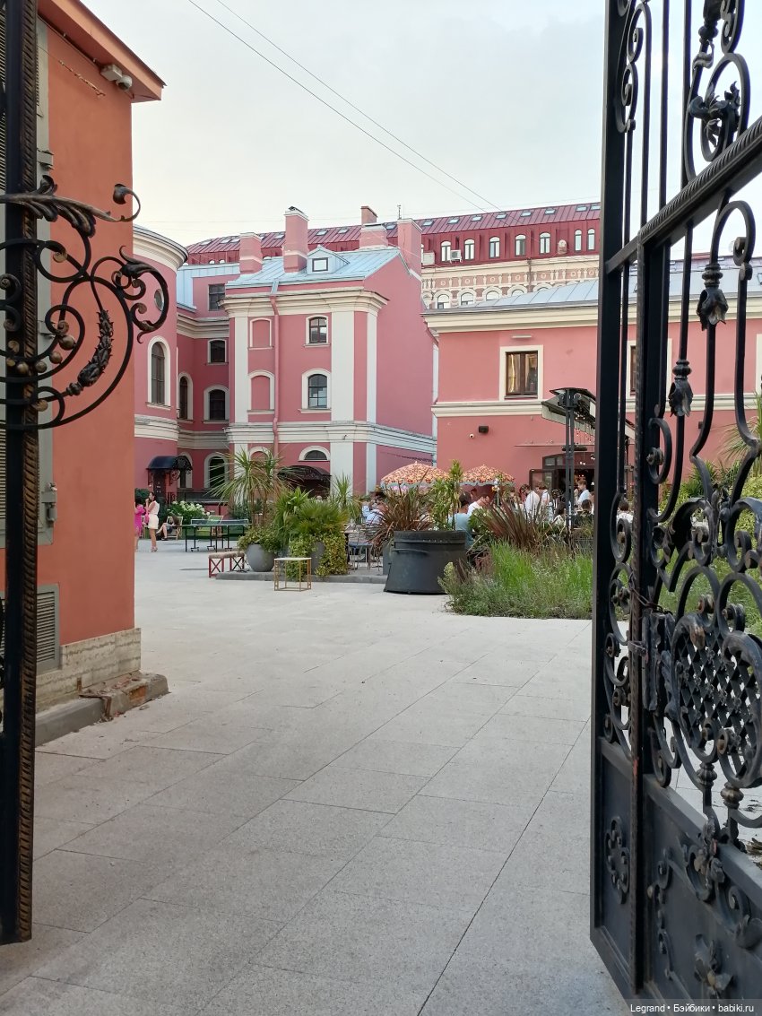 Санкт-Петербург: особняк И.К. Мясникова и немного Нектарина