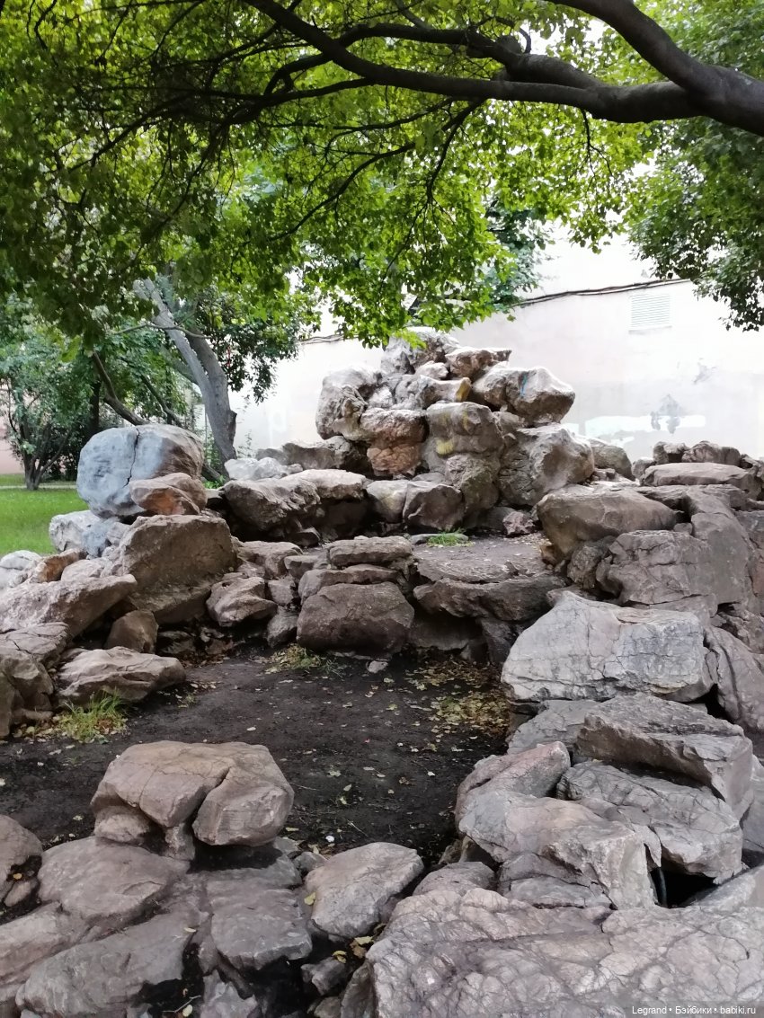 Санкт-Петербург: прогулка с Нектарином - Сад дружбы на Литейном