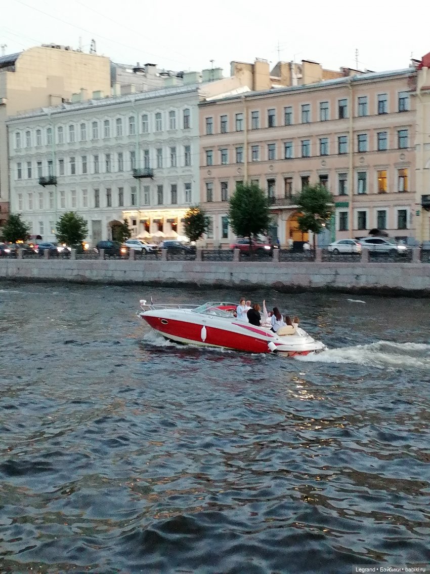 Санкт-Петербург: прогулка с Нектарином - Фонтанка и не только