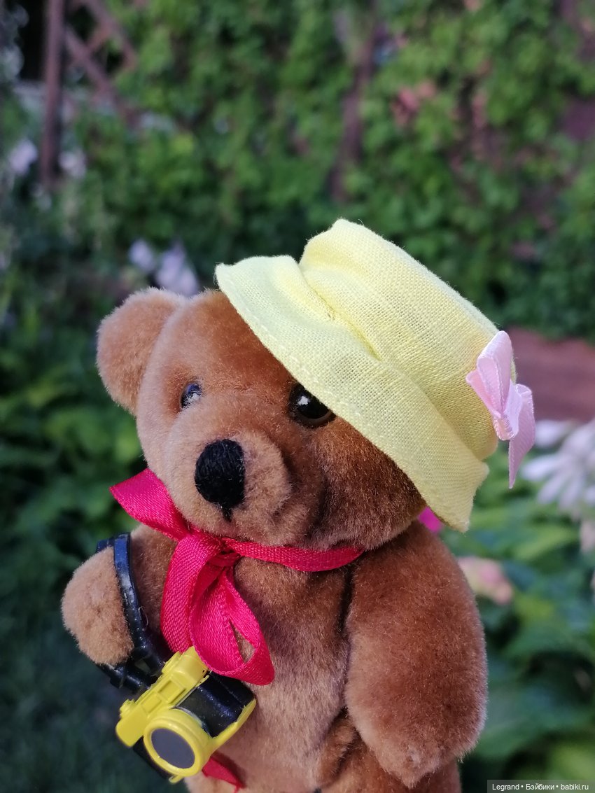 Из жизни моих мишек: Мишель во внутреннем дворе особняка И.К. Мясникова