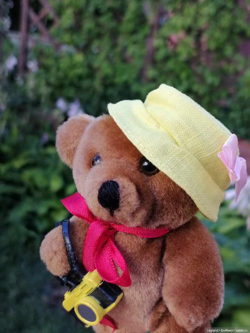 Из жизни моих мишек: Мишель во внутреннем дворе особняка И.К. Мясникова