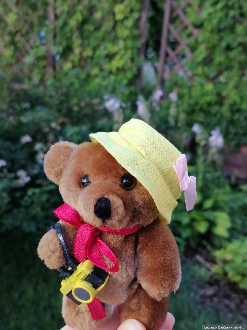 Из жизни моих мишек: Мишель во внутреннем дворе особняка И.К. Мясникова