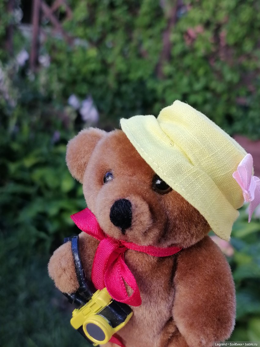 Из жизни моих мишек: Мишель во внутреннем дворе особняка И.К. Мясникова