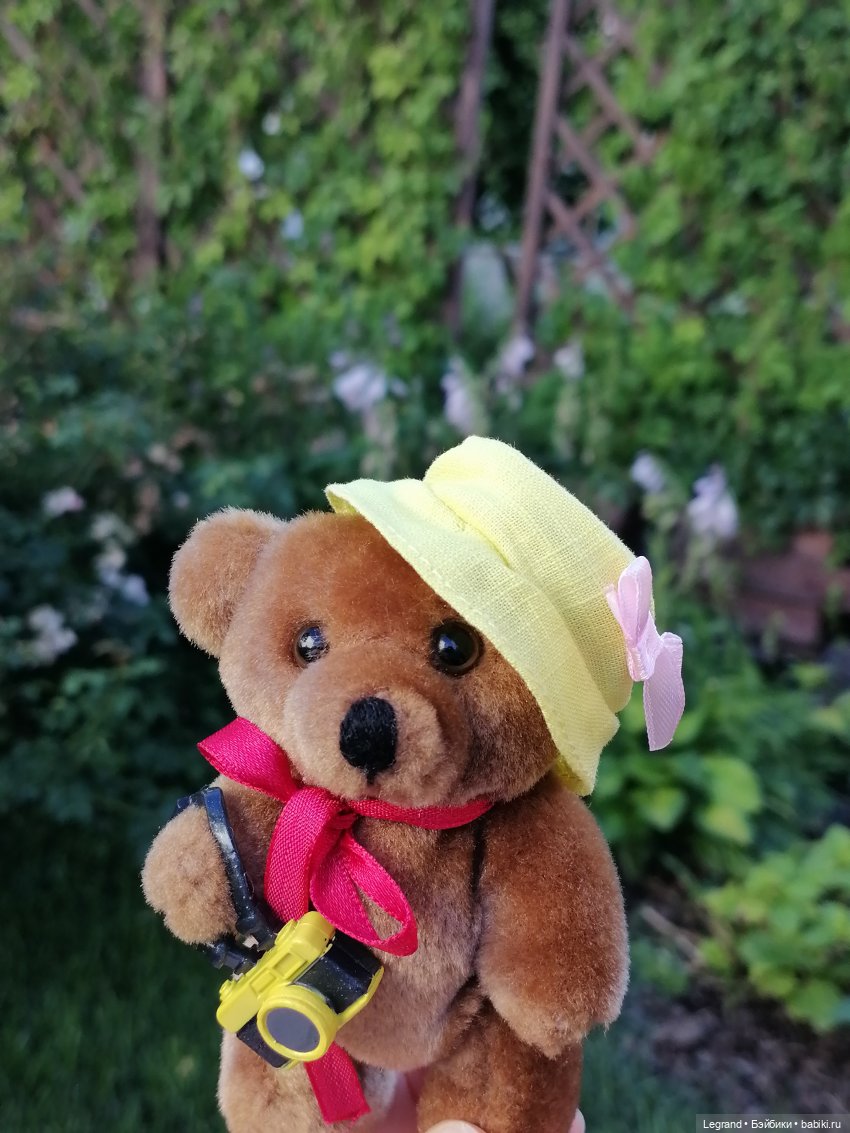 Из жизни моих мишек: Мишель во внутреннем дворе особняка И.К. Мясникова