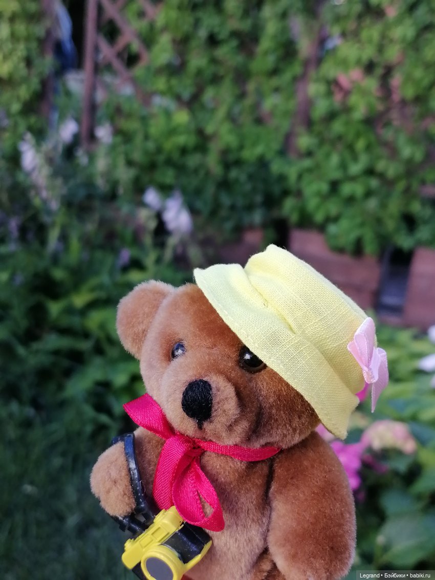 Из жизни моих мишек: Мишель во внутреннем дворе особняка И.К. Мясникова