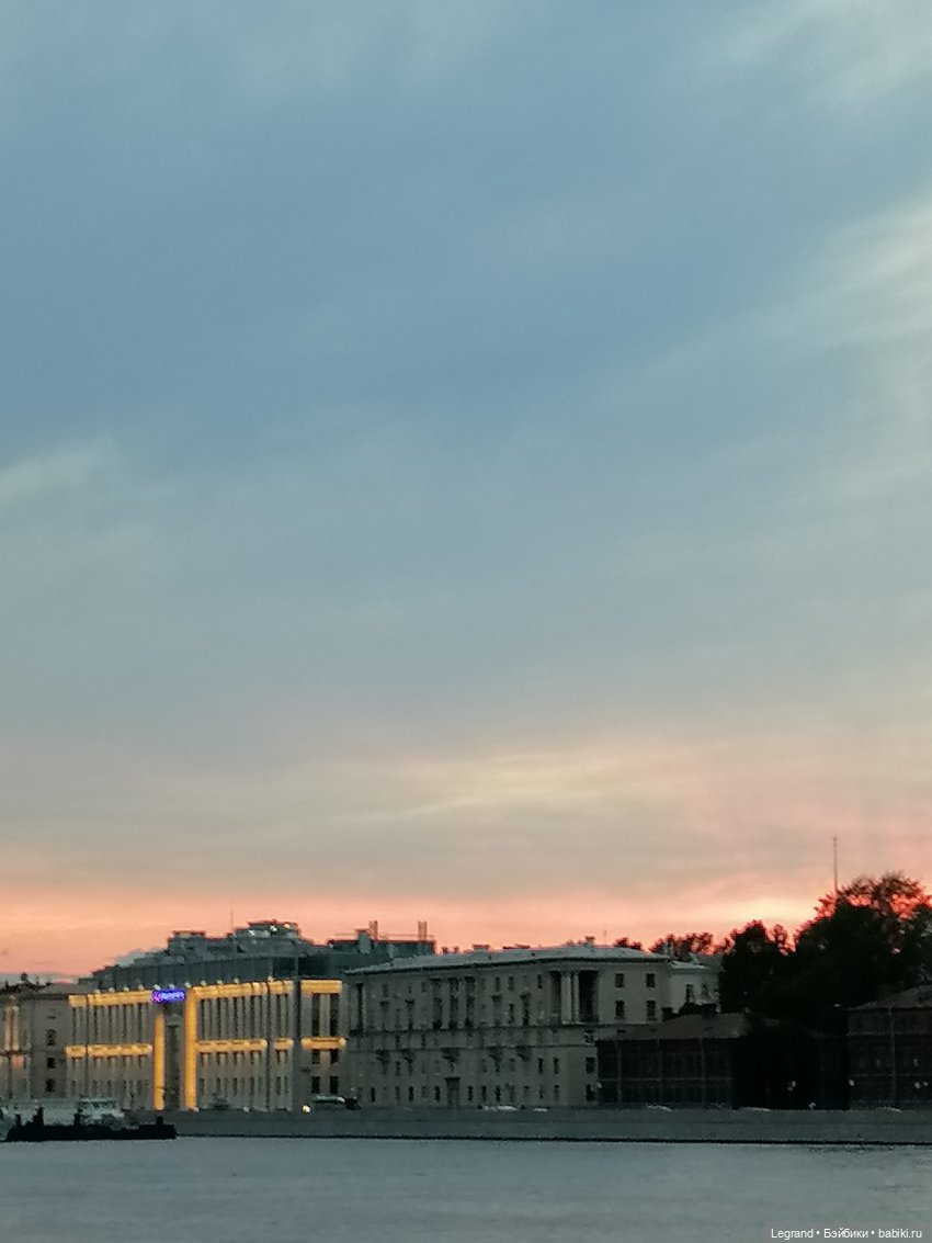 Санкт-Петербург: розы, Август, Нева, закат - часть третья