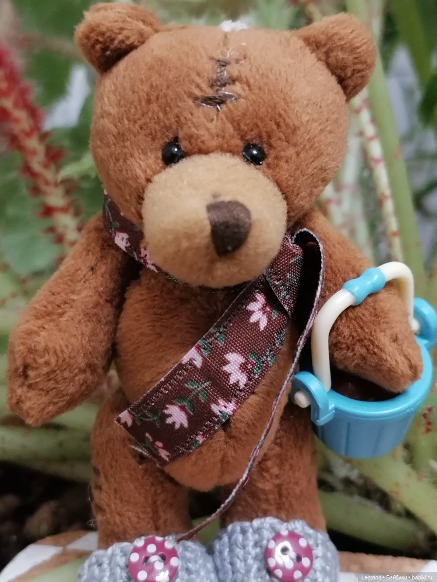 Лурения: Верхний сад - белочка, Стефан и Гюлиз | Бэйбики Лурения: Верхний сад - белочка, Стефан и Гюлиз