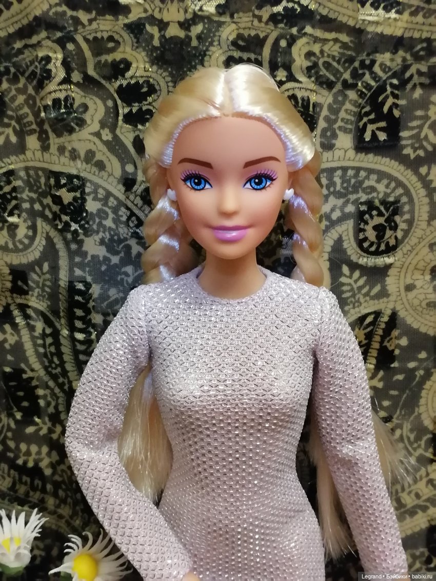 Шебнем в платье от Elenpriv и в новом купальнике