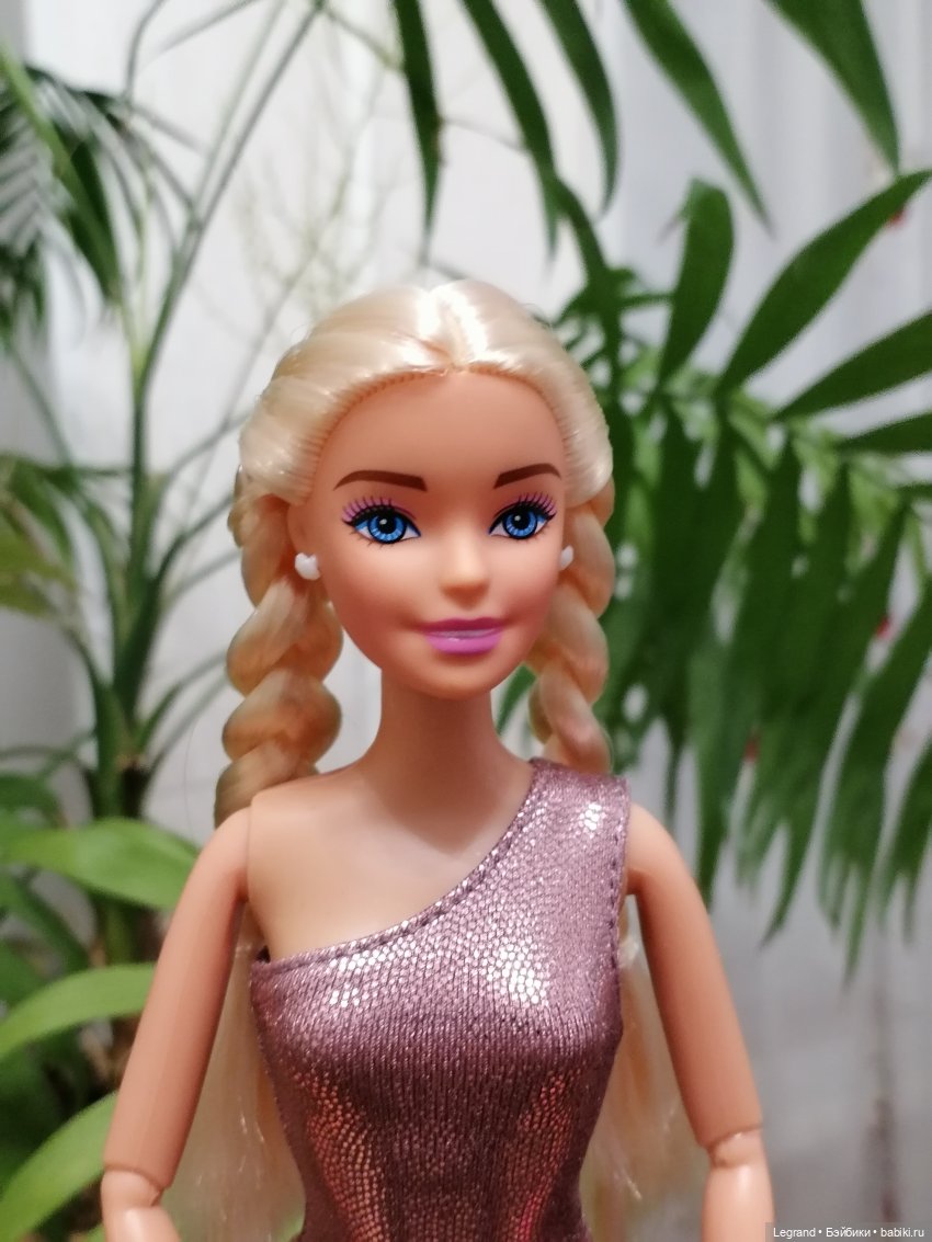 Шебнем в платье от Elenpriv и в новом купальнике